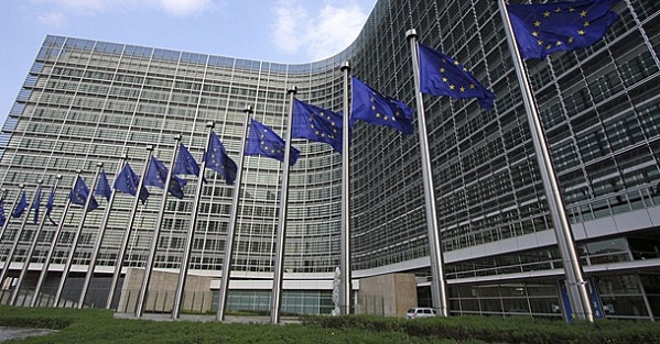 Estágios remunerados na Comissão Europeia – candidaturas até 29 de janeiro de 2016