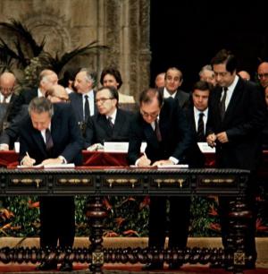 Assinatura do Tratado de Adesão às Comunidades Europeias