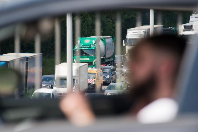Novas regras para melhorar a segurança rodoviária e permitir veículos totalmente autónomos na UE