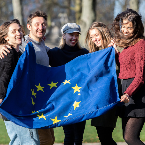 Concurso europeu para jovens tradutores: as escolas podem agora inscrever-se
